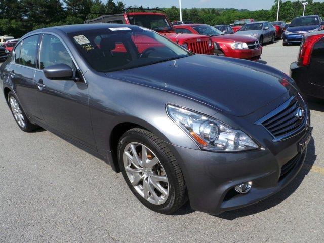 Infiniti G37x 2010 photo 2