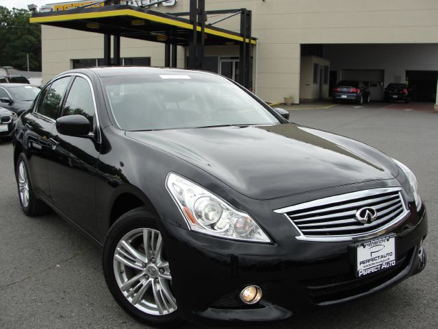 Infiniti G37x 2010 photo 24