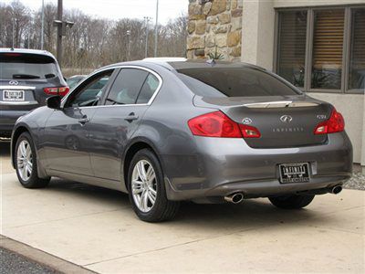 Infiniti G37x 2010 photo 2