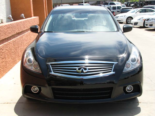 Infiniti G37x 2010 photo 3