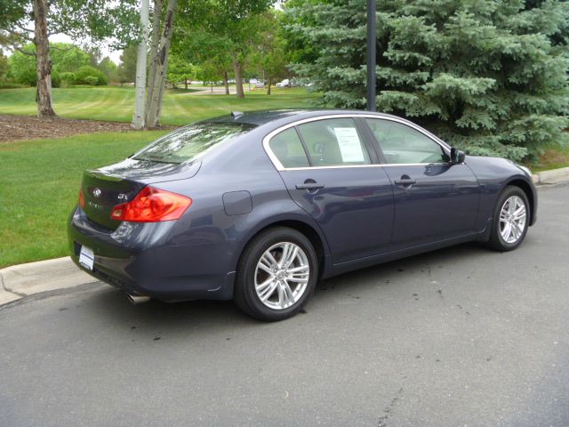 Infiniti G37x 2010 photo 7