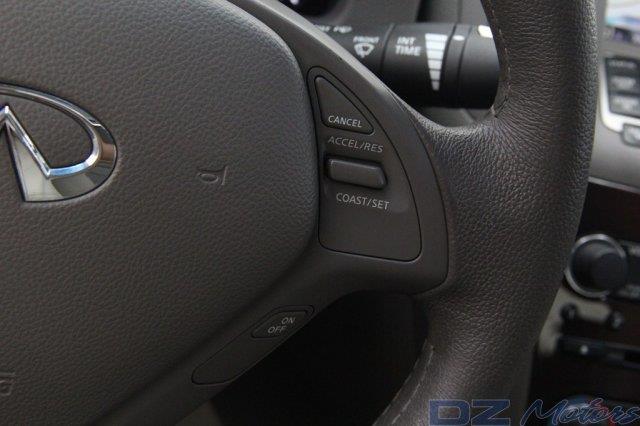 Infiniti G37x 2011 photo 10