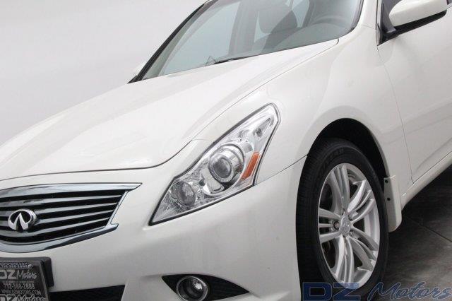 Infiniti G37x 2011 photo 114