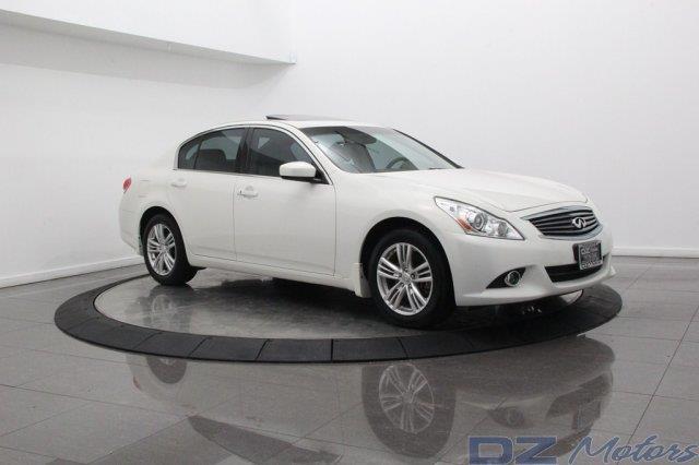 Infiniti G37x 2011 photo 13