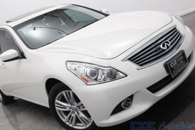 Infiniti G37x 2011 photo 14