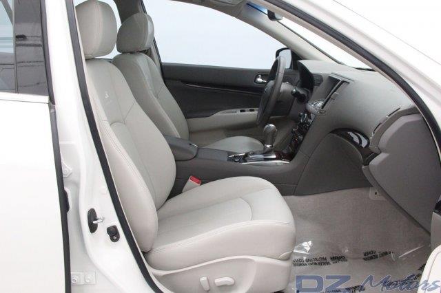 Infiniti G37x 2011 photo 25