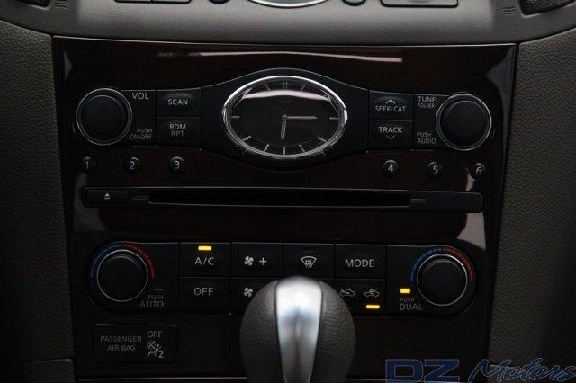 Infiniti G37x 2011 photo 28