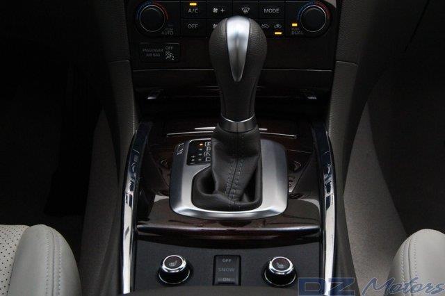 Infiniti G37x 2011 photo 29