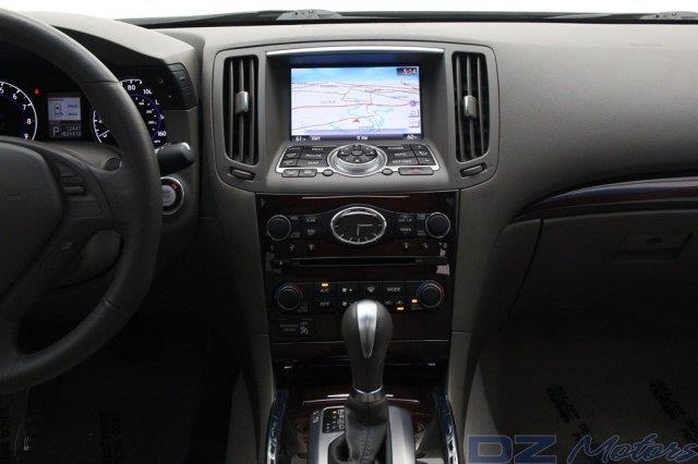 Infiniti G37x 2011 photo 32