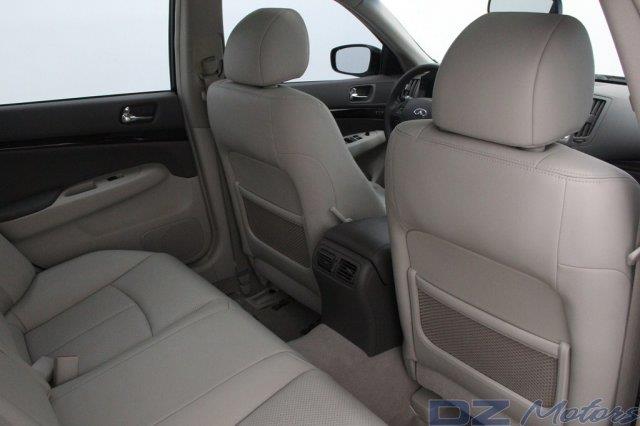 Infiniti G37x 2011 photo 34