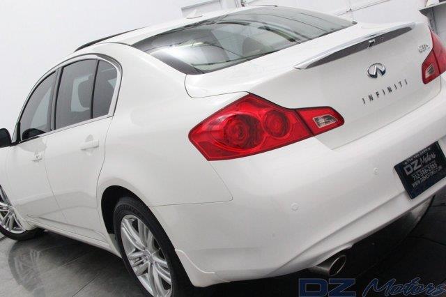 Infiniti G37x 2011 photo 4