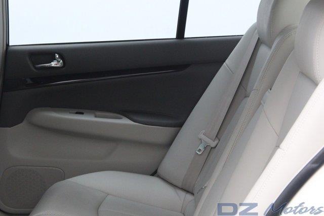 Infiniti G37x 2011 photo 40