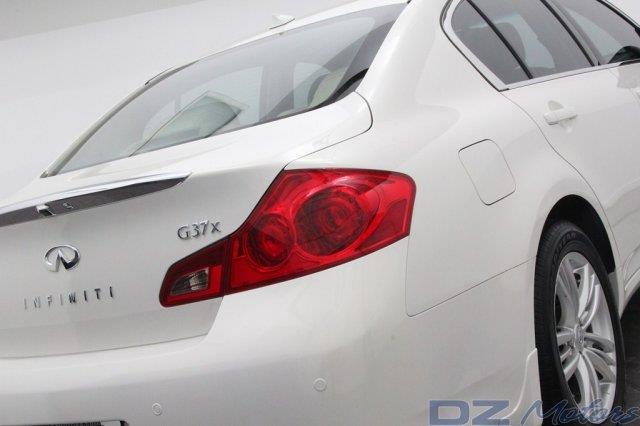 Infiniti G37x 2011 photo 67