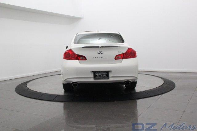 Infiniti G37x 2011 photo 7