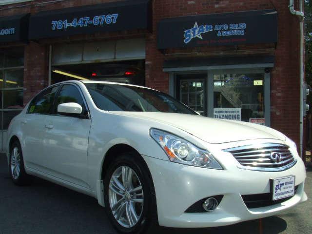 Infiniti G37x 2011 photo 2