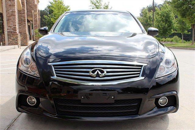 Infiniti G37x 2011 photo 26