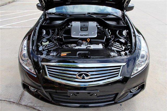 Infiniti G37x 2011 photo 4