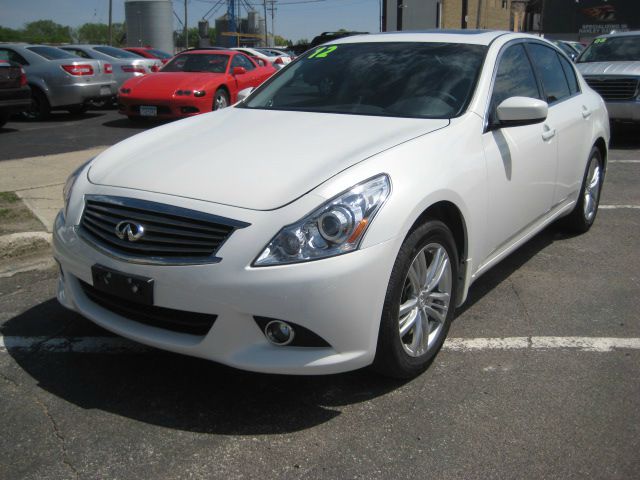 Infiniti G37x 2012 photo 8