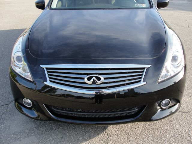 Infiniti G37x 2012 photo 23