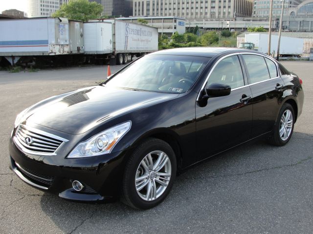 Infiniti G37x 2012 photo 26