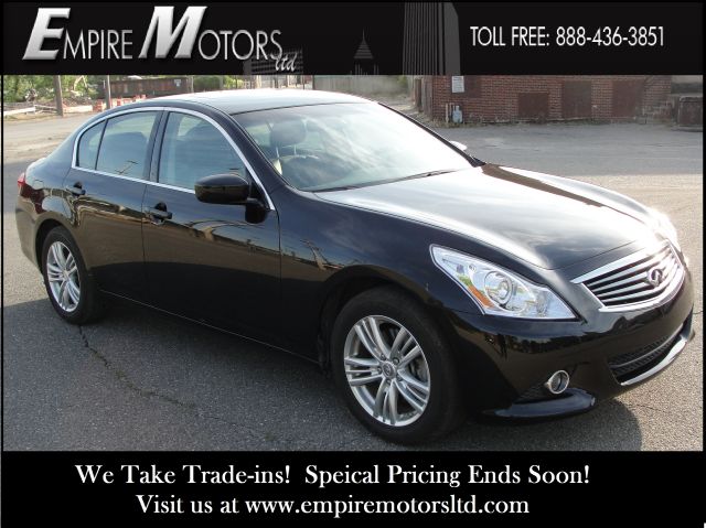 Infiniti G37x 2012 photo 4