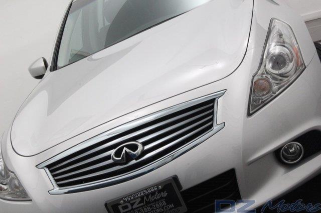 Infiniti G37x 2012 photo 4