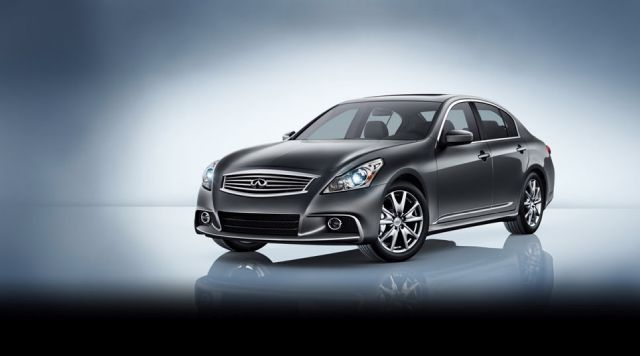 Infiniti G37x 2013 photo 2