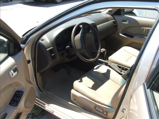 Infiniti I30 1996 photo 2