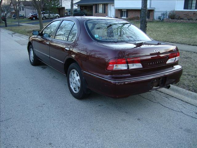 Infiniti I30 1999 photo 1