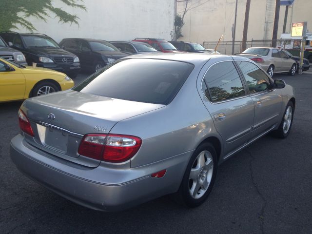 Infiniti I30 Prerunner SR5 Sedan