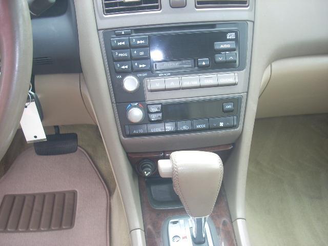 Infiniti I30 2000 photo 4