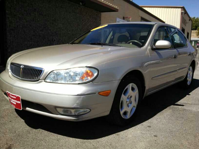 Infiniti I30 2000 photo 2