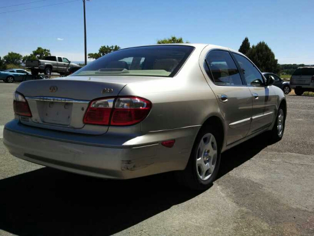 Infiniti I30 2000 photo 3