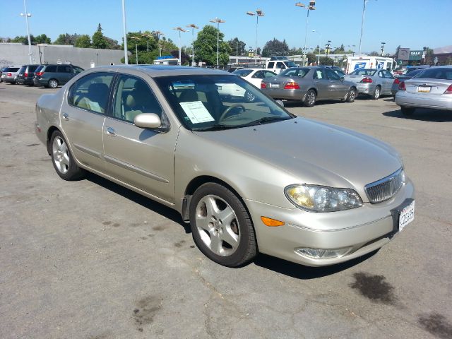 Infiniti I30 2000 photo 3