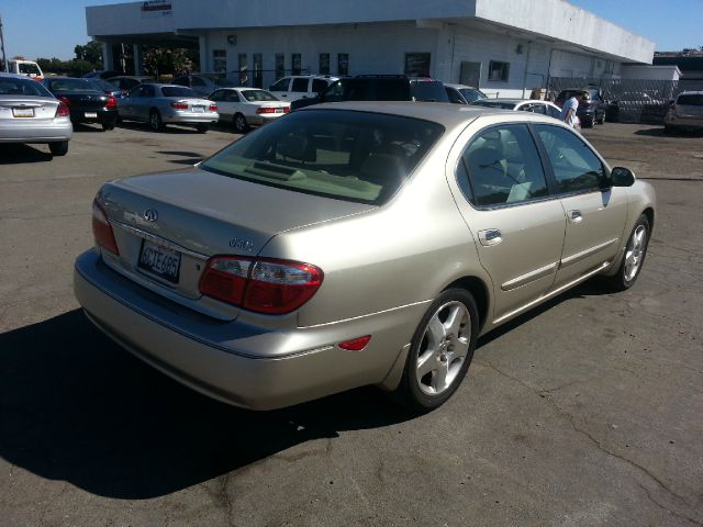 Infiniti I30 2000 photo 4