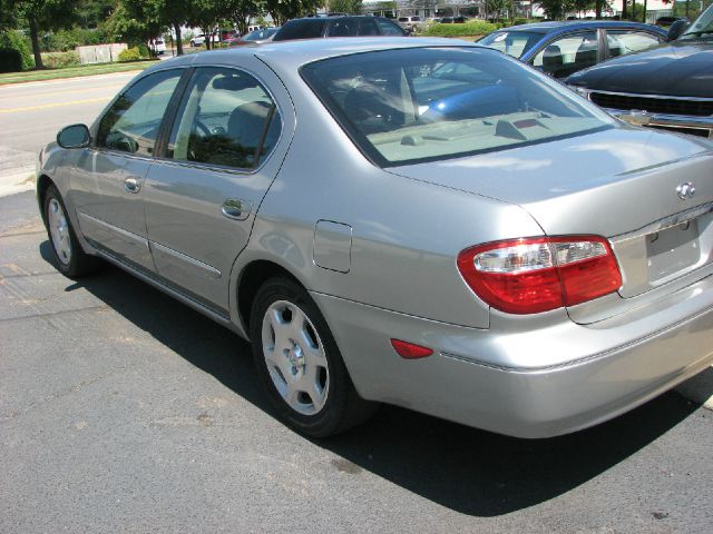 Infiniti I30 2000 photo 3