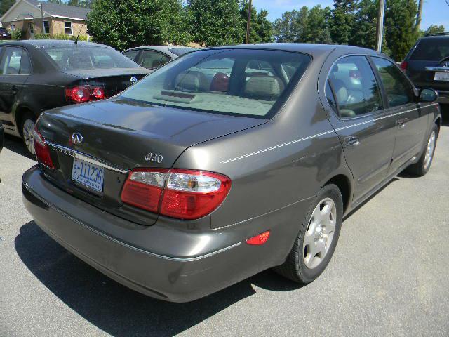 Infiniti I30 2000 photo 4