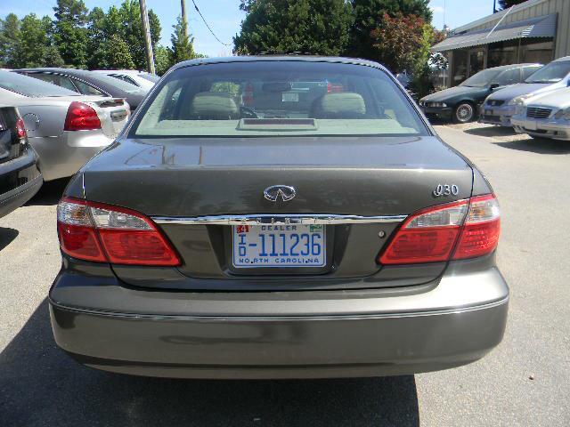 Infiniti I30 2000 photo 9