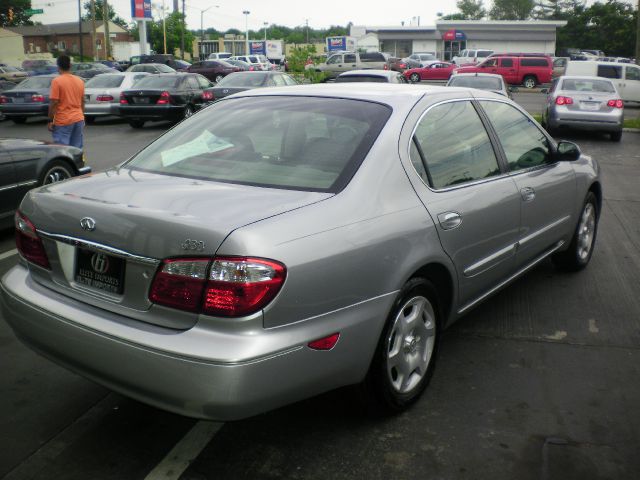 Infiniti I30 2001 photo 3