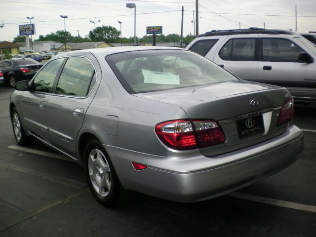 Infiniti I30 2001 photo 4