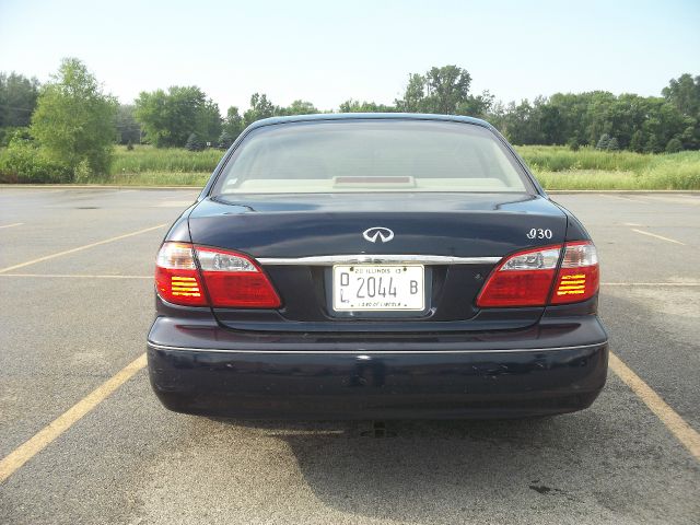 Infiniti I30 2001 photo 3