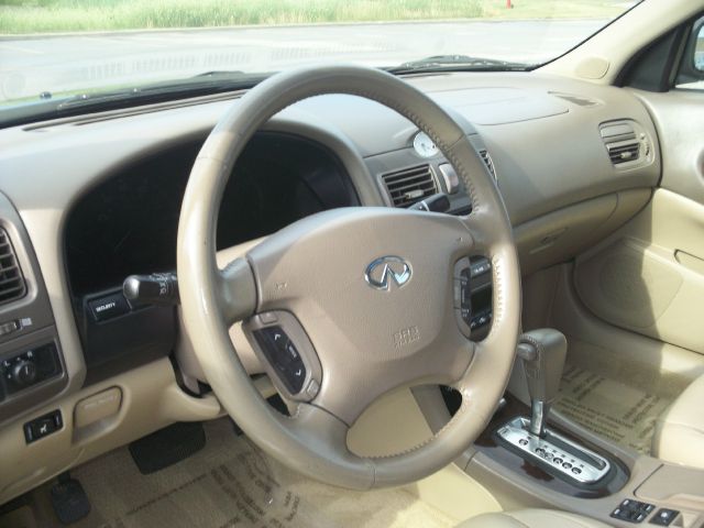 Infiniti I30 2001 photo 4