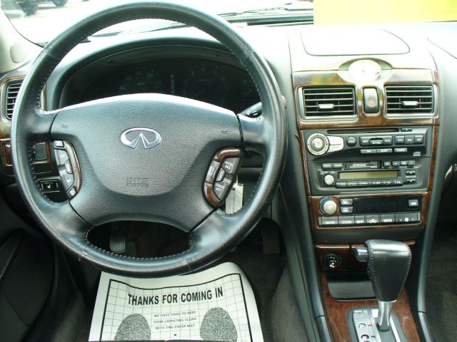 Infiniti I30 2001 photo 18