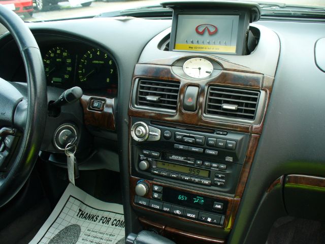 Infiniti I30 2001 photo 9