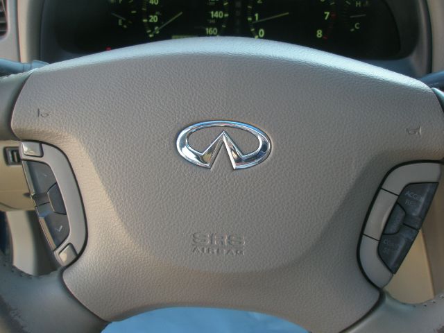 Infiniti I30 2001 photo 14