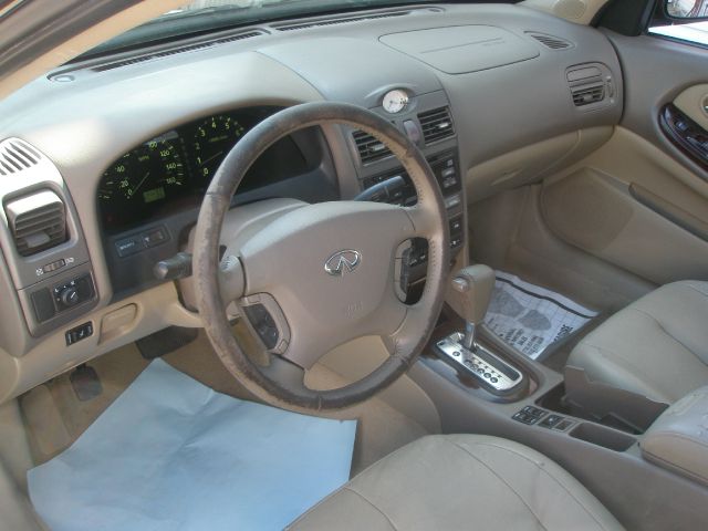 Infiniti I30 2001 photo 23