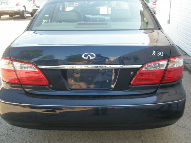 Infiniti I30 2001 photo 25