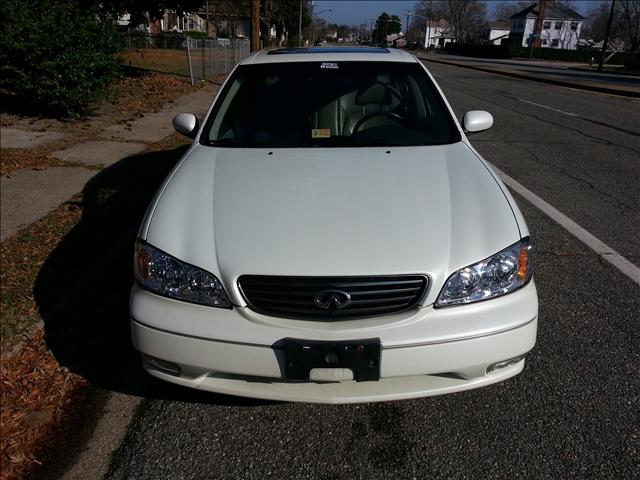 Infiniti I30 2001 photo 2