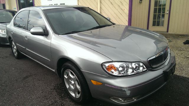 Infiniti I30 2001 photo 2