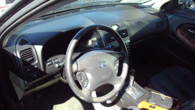 Infiniti I35 2002 photo 2